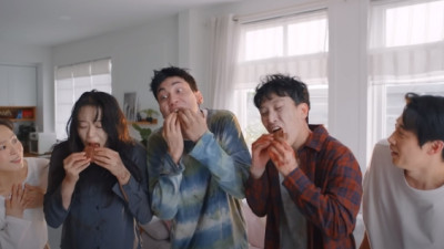 2022.06.22. 농심, 왜 이러나? 인육 먹는 좀비 등장 '대체육' 광고 물의