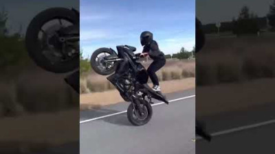 She is a top Biker the end is awesome🔥👀 #Shorts
