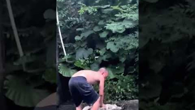 물에 빠져 심정지 상태인 강아지를