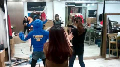 2010년 트랜스젠더바 쑈연습 영상 / 소녀시대 - 훗 2010 12 22 | 문채은TV